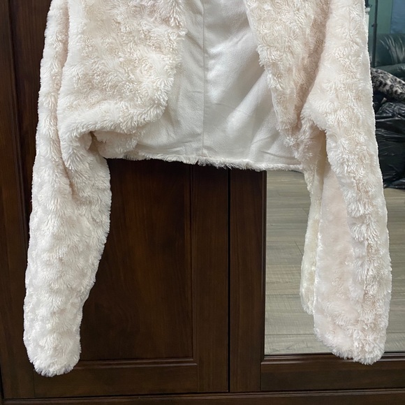 ❗️SOLD❗️Winter Blaizer - Picture 2 of 3